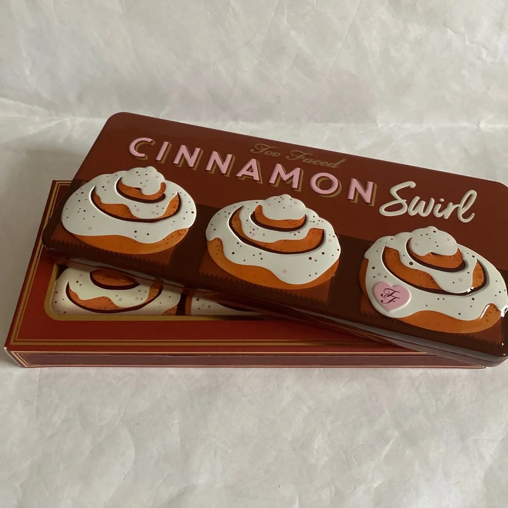 TOO FACED Cinnamon Swirl Sweet & Spicy Eye Shadow Palette NIB